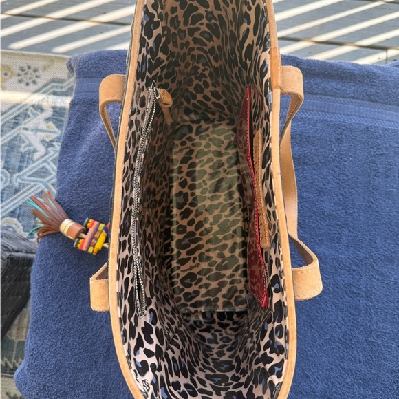 Consuela Playa Ezzy Tote with Consuela bag Charm included. Really good condition - Picture 6 of 16